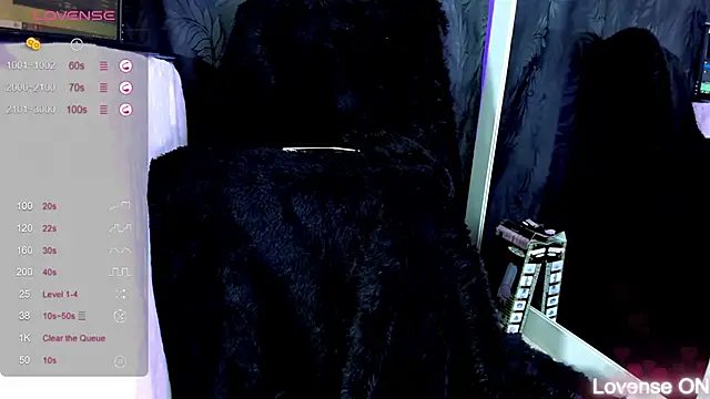 Snapshot of VyxenXBig_cock chatting on 07.05.26 VyxenXBig cock online show from 07.05.26
