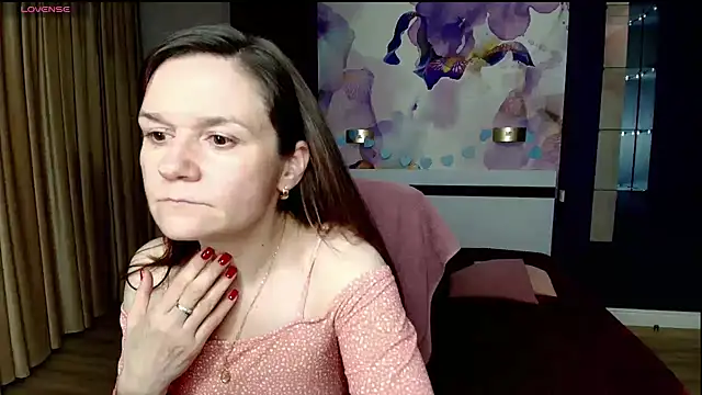 AriaGray online show from 04.14.26