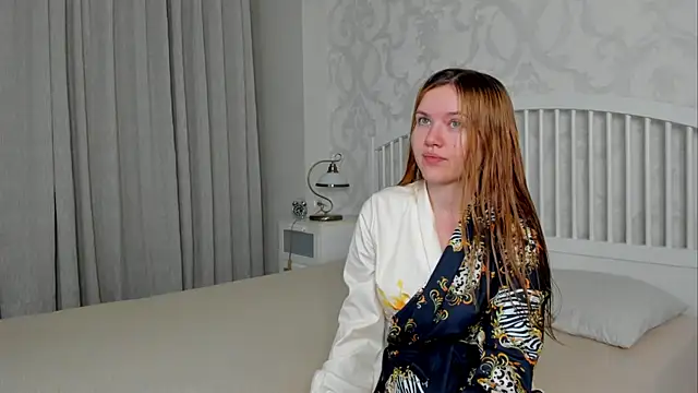 Eva  Lewis online show from 06.02.26