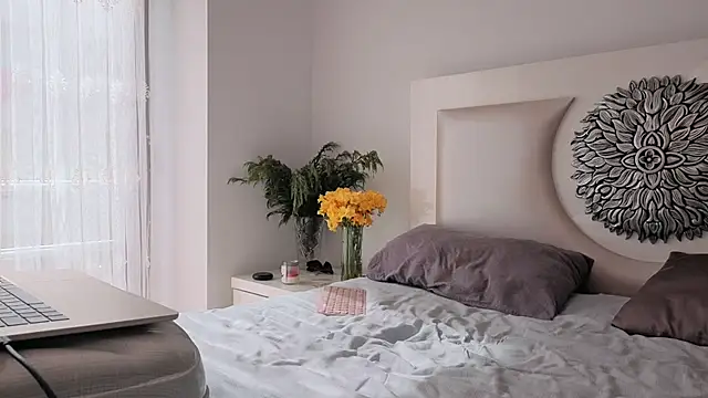 Snapshot of my_lina chatting on 03.05.25 my lina online show from 03.05.25