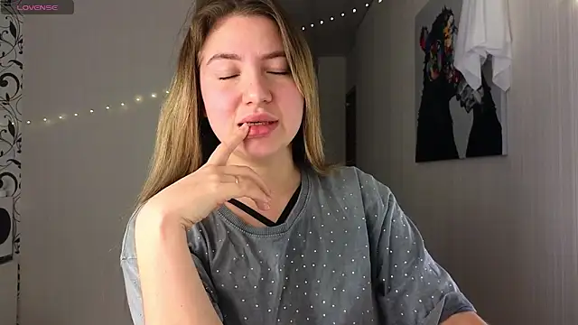 Snapshot of Yassyaaa chatting on 01.05.25 Yassyaaa online show from 01.05.25