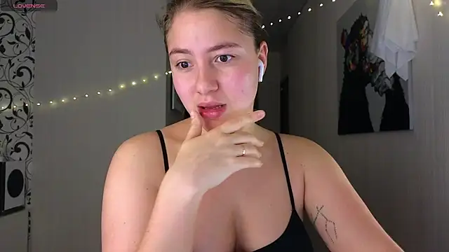 Snapshot of Yassyaaa chatting on 01.25.25 Yassyaaa online show from 01.25.25