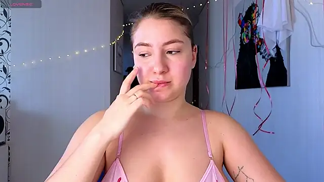 Snapshot of Yassyaaa chatting on 03.07.25 Yassyaaa online show from 03.07.25