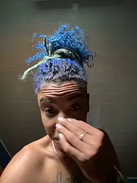 Snapshot of sammoura01 chatting on 03.22.25 sammoura01 online show from 03.22.25