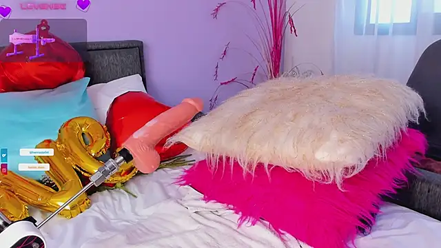 Hanna Stanx online show from 02.14.25