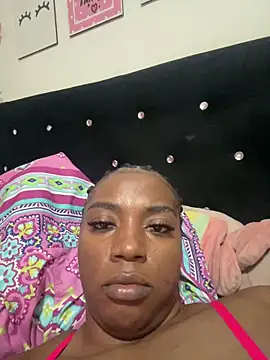 Snapshot of CiaraEbony chatting on 04.28.26 CiaraEbony online show from 04.28.26