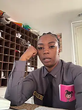 Snapshot of CiaraEbony chatting on 05.05.26 CiaraEbony online show from 05.05.26