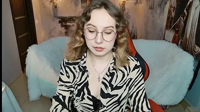 Snapshot of JasmineMilko chatting on 03.19.26 JasmineMilko online show from 03.19.26