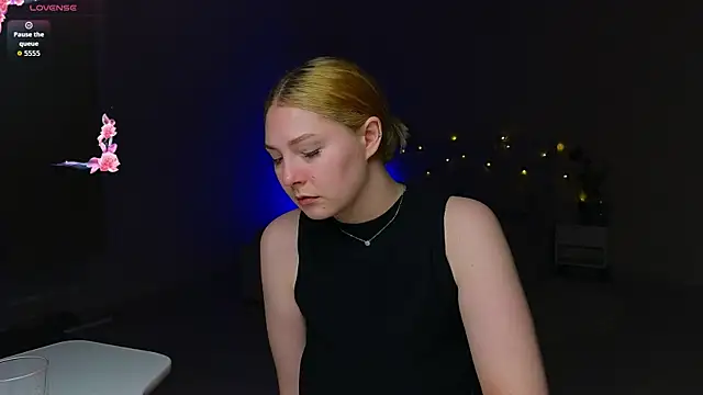 Snapshot of Catherine_River chatting on 05.02.26 Catherine River online show from 05.02.26