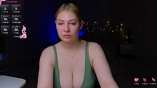 Snapshot of Catherine_River chatting on 05.03.26 Catherine River online show from 05.03.26