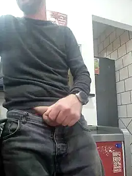 PublicNoFace online show from 02.18.25