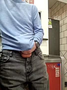 PublicNoFace online show from 03.13.25