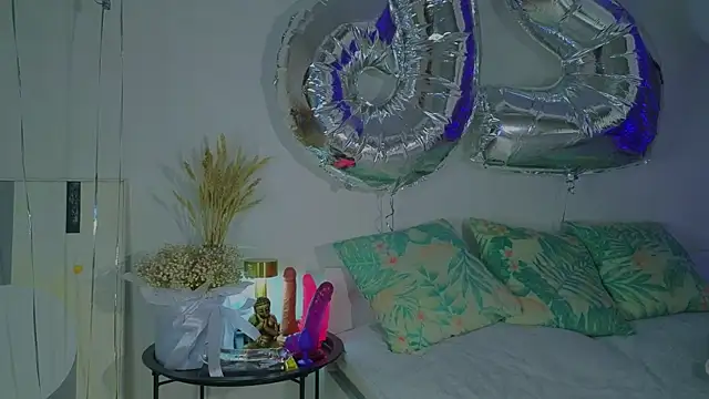 Snapshot of ta_daam chatting on 01.05.25 ta daam online show from 01.05.25