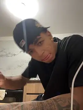 Snapshot of JoanG10 chatting on 09.14.25 JoanG10 online show from 09.14.25