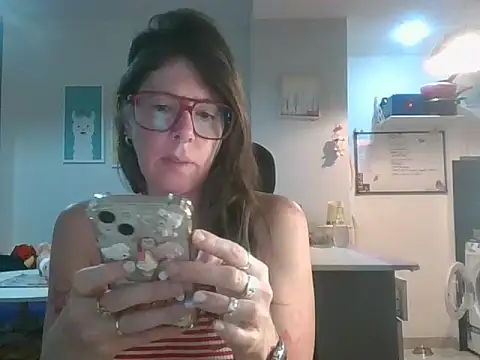 Snapshot of Calentandote chatting on 10.14.25 Calentandote online show from 10.14.25