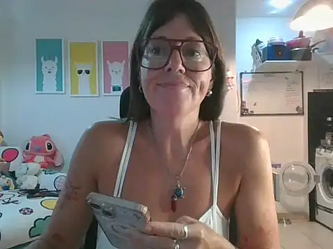 Snapshot of Calentandote chatting on 02.05.26 Calentandote online show from 02.05.26