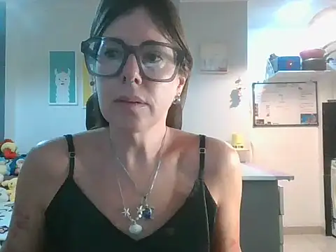 Snapshot of Calentandote chatting on 04.06.26 Calentandote online show from 04.06.26