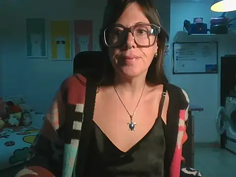 Snapshot of Calentandote chatting on 05.13.26 Calentandote online show from 05.13.26