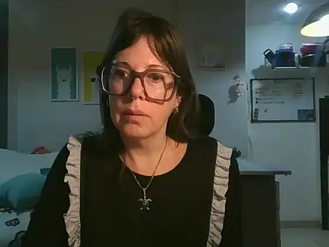 Snapshot of Calentandote chatting on 05.18.26 Calentandote online show from 05.18.26