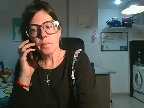 Snapshot of Calentandote chatting on 05.22.26 Calentandote online show from 05.22.26