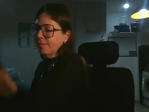 Snapshot of Calentandote chatting on 07.04.26 Calentandote online show from 07.04.26
