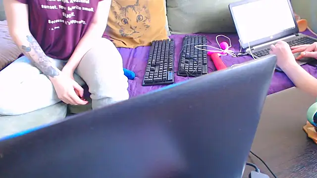 Caroline1995 online show from 03.20.25