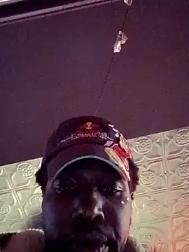 Snapshot of BlackD4uxo chatting on 10.24.25 BlackD4uxo online show from 10.24.25