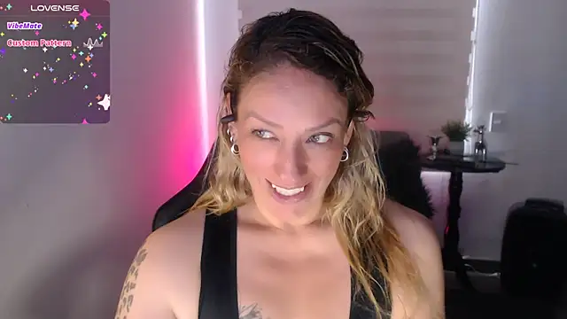 Snapshot of steisyhills chatting on 12.02.24 steisyhills online show from 12.02.24