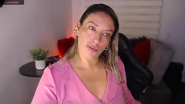 Snapshot of steisyhills chatting on 03.04.25 steisyhills online show from 03.04.25