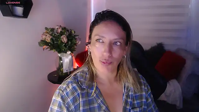 Snapshot of steisyhills chatting on 03.13.25 steisyhills online show from 03.13.25