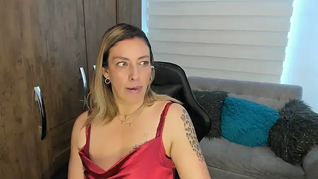 Snapshot of steisyhills chatting on 09.20.25 steisyhills online show from 09.20.25