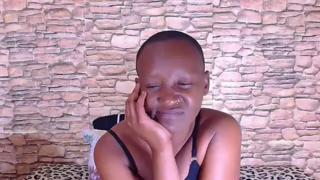 Snapshot of EbonyOlive69 chatting on 09.18.25 EbonyOlive69 online show from 09.18.25