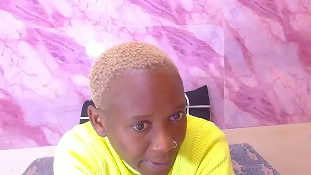 Snapshot of EbonyOlive69 chatting on 10.16.25 EbonyOlive69 online show from 10.16.25