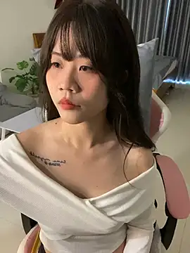 Snapshot of -rosiie- chatting on 01.21.25 -rosiie- online show from 01.21.25