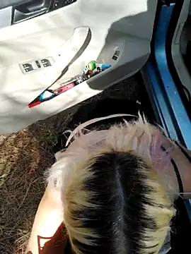 Snapshot of Throats chatting on 09.16.25 Throats online show from 09.16.25