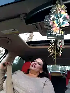 Snapshot of Throats chatting on 09.20.25 Throats online show from 09.20.25