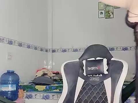 family196 online show from 09.27.25