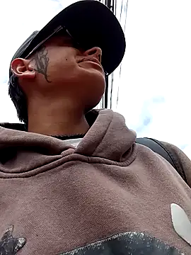 Snapshot of Cuervo_maniaco chatting on 02.13.25 Cuervo maniaco online show from 02.13.25