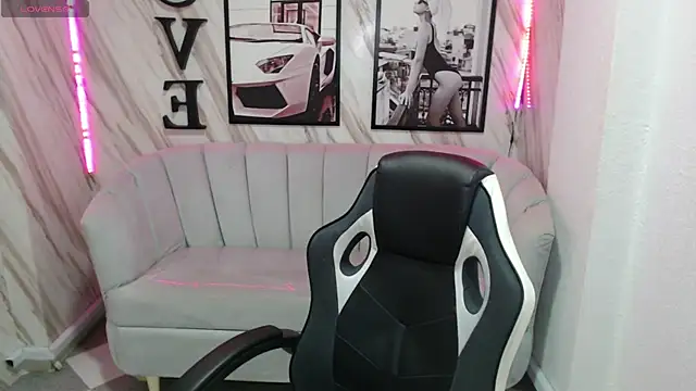 Snapshot of _samantha_b chatting on 12.21.24 samantha b online show from 12.21.24