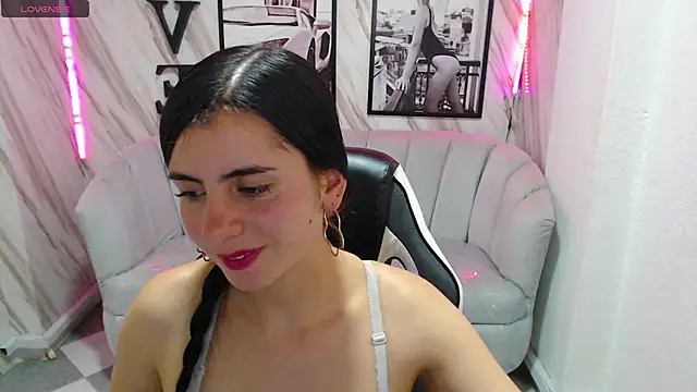 Snapshot of _samantha_b chatting on 12.26.24 samantha b online show from 12.26.24