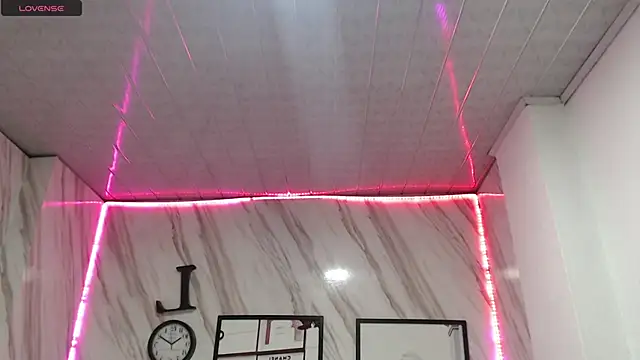 Snapshot of _samantha_b chatting on 12.29.24 samantha b online show from 12.29.24