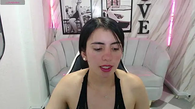 Snapshot of _samantha_b chatting on 01.07.25 samantha b online show from 01.07.25