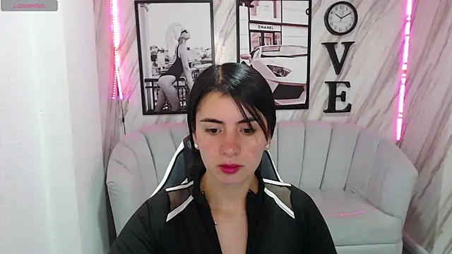 Snapshot of _samantha_b chatting on 01.08.25 samantha b online show from 01.08.25