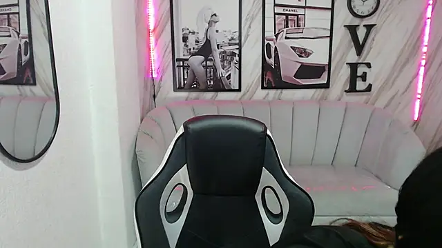 Snapshot of _samantha_b chatting on 02.06.25 samantha b online show from 02.06.25