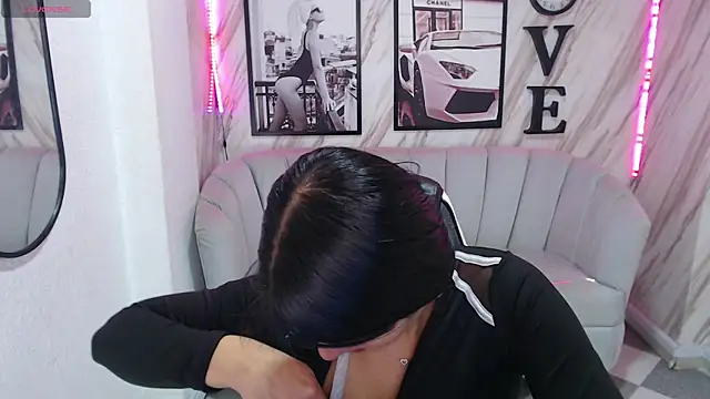 Snapshot of _samantha_b chatting on 03.13.25 samantha b online show from 03.13.25