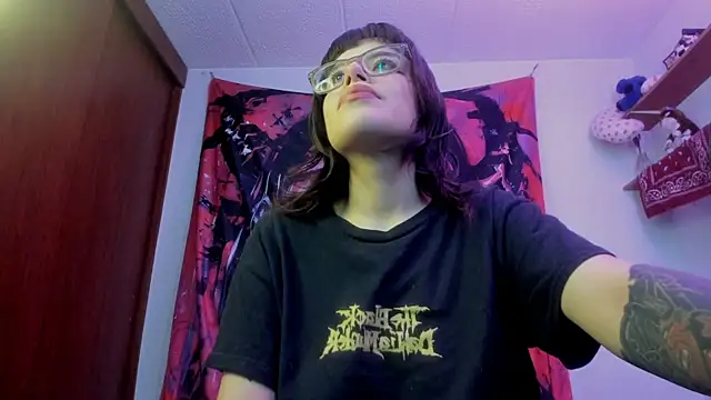Lucyfx666 online show from 06.30.26