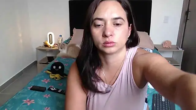 Snapshot of TatianaMonteross chatting on 04.20.26 TatianaMonteross online show from 04.20.26