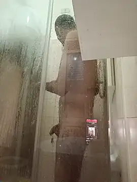 Snapshot of Fragolina73- chatting on 09.10.25 Fragolina73- online show from 09.10.25