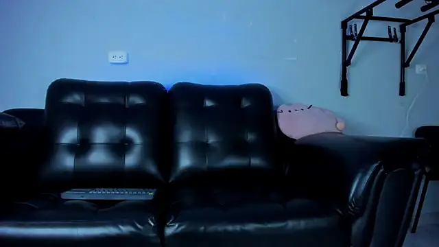 Snapshot of Rob_saenz_ chatting on 02.19.25 Rob saenz online show from 02.19.25
