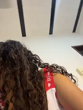 Snapshot of eva_y_marcelo chatting on 03.19.26 eva y marcelo online show from 03.19.26